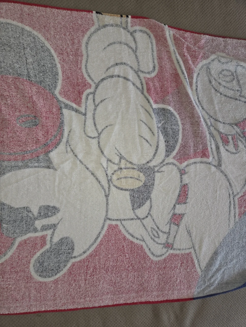 St. Louis Cardinals MLB & Disney Mickey Mouse Towel Wind Up Beach Baseball 2012